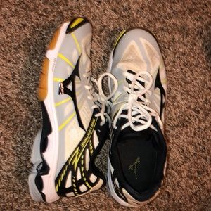 Mizuno Wave Lightning Z Volleyball Shoes